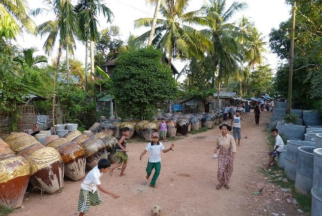 Beyond the City of Yangon: Excursion to Twante – Full Day
